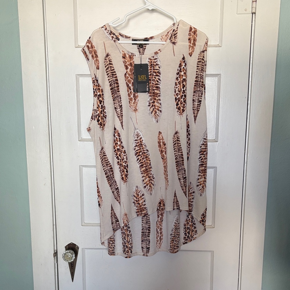 L&B Lucky & Blessed Women's Tan Feather Print Blouse Size 3X